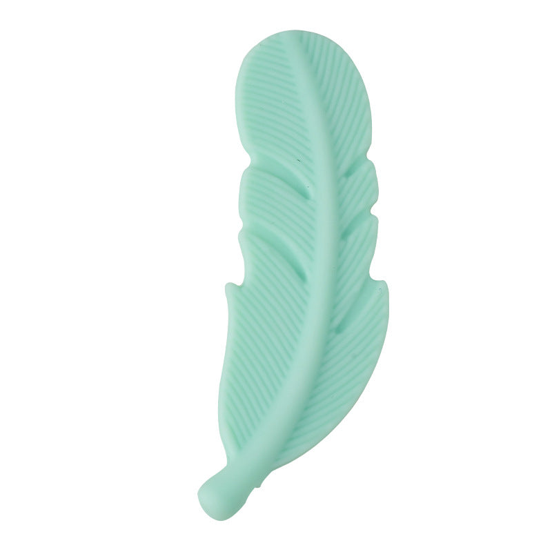 Venta al por mayor 10 piezas de cuentas de silicona de plumas 58 × 15 MM
